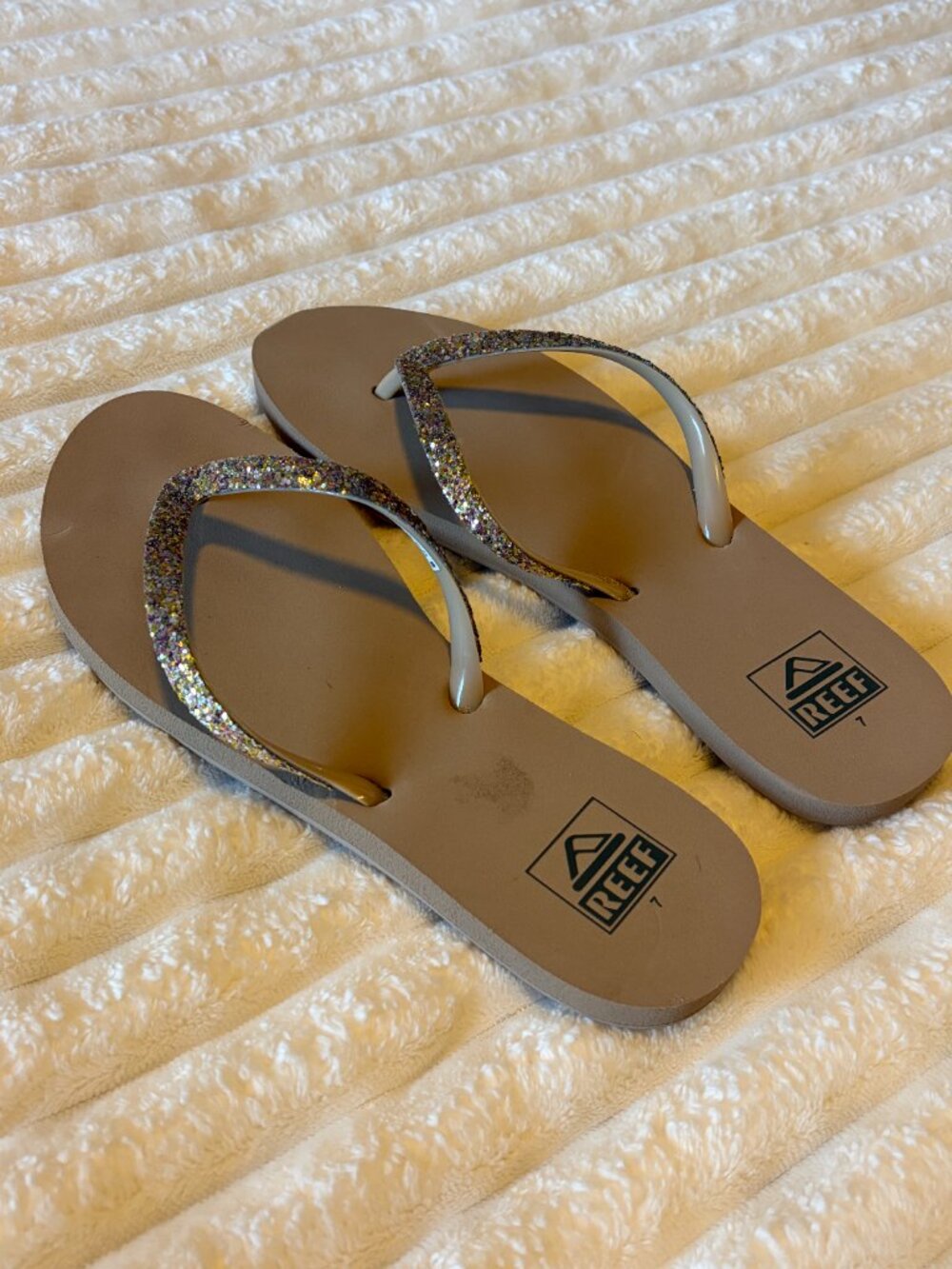 REEF Glitter Stargazer Flip Flops — Women's 7 - Picture 2 of 4